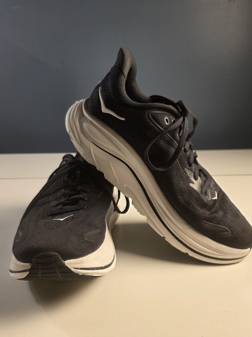 HOKA Clifton 10 Women’s Black/White Running Shoes